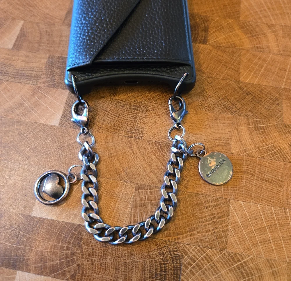 Bandolier Maya
Wristlet Phone Case in Black. - Picture 4 of 10